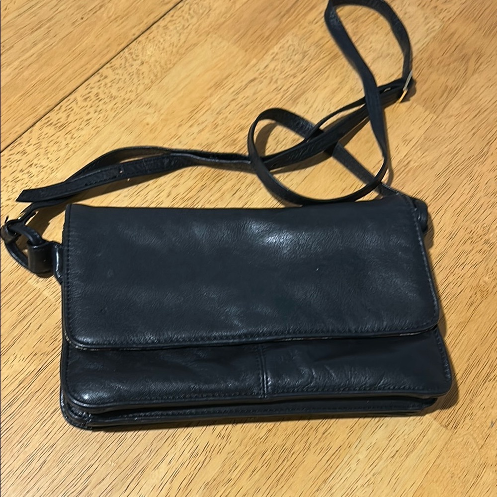 Vintage leather feeling purse with crossbody strap